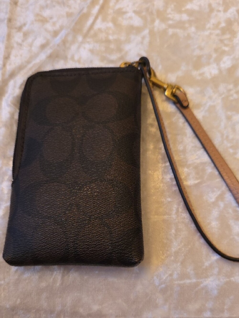 Coach NWOT Chic Compact Dark Brown Signature Wristlet Wallet with Tan Strap - Picture 4 of 13